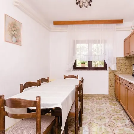 Apartment Nenad Dramalj