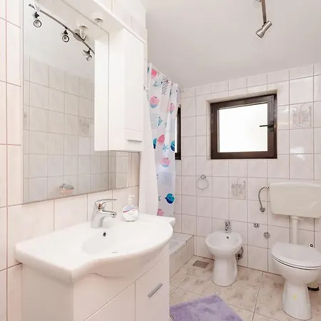 Apartment Nenad Dramalj